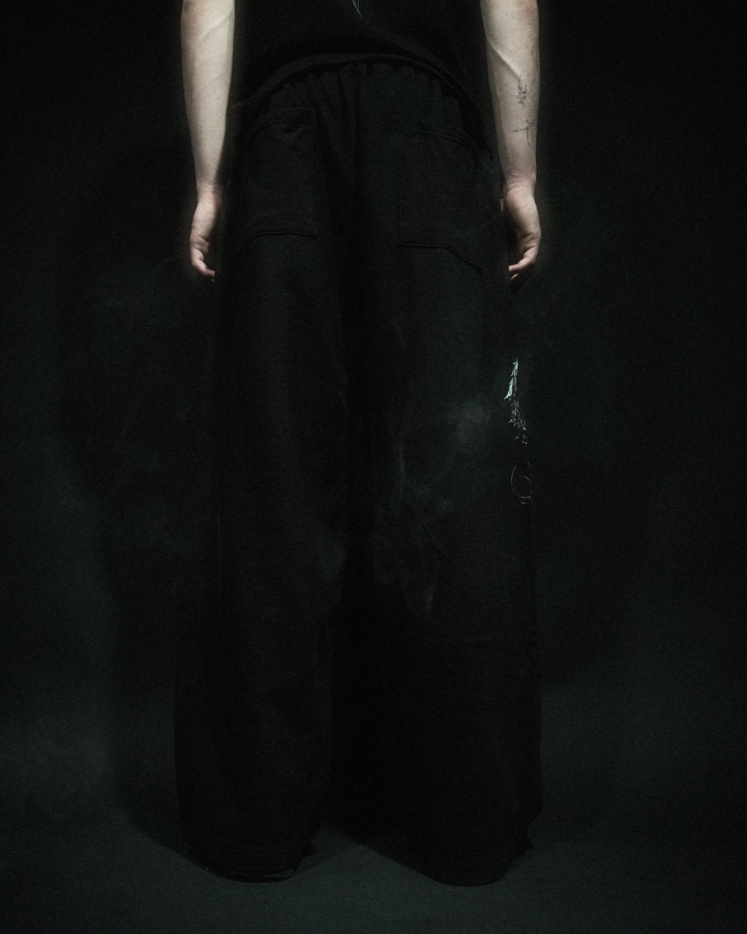 "BLIGHT" ULTRA BAGGY SWEATS (RESTOCKED) - Image 4