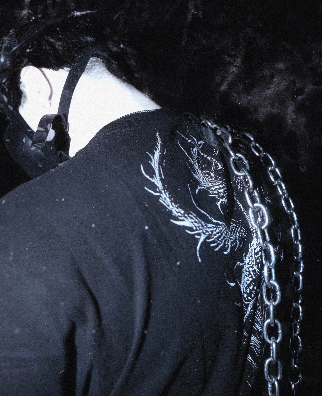 "SPIKE" TEE - Image 3